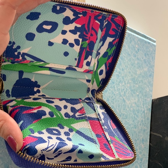 Lilly Pulitzer Wristlet - Picture 4 of 5
